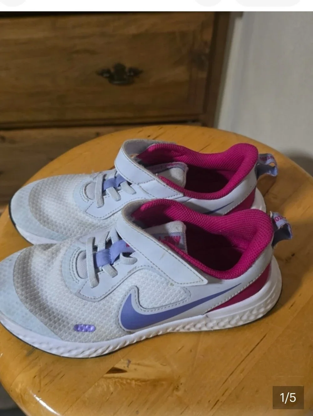 Nike Kids White & Purple Sneakers with Pink Lining - Picture 1 of 5